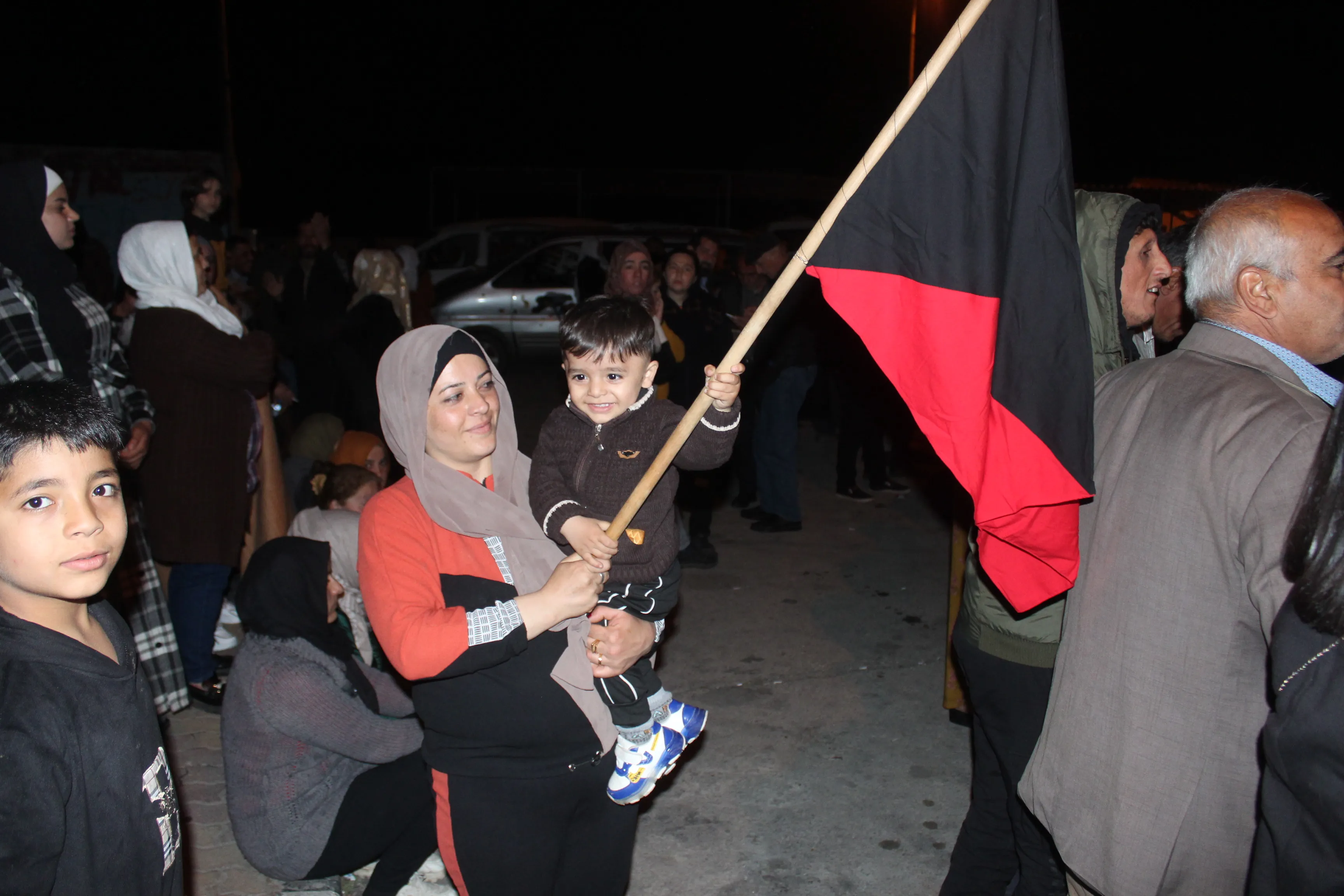 A night demonstration on Tishrin dam, April 2025. Credit: TA